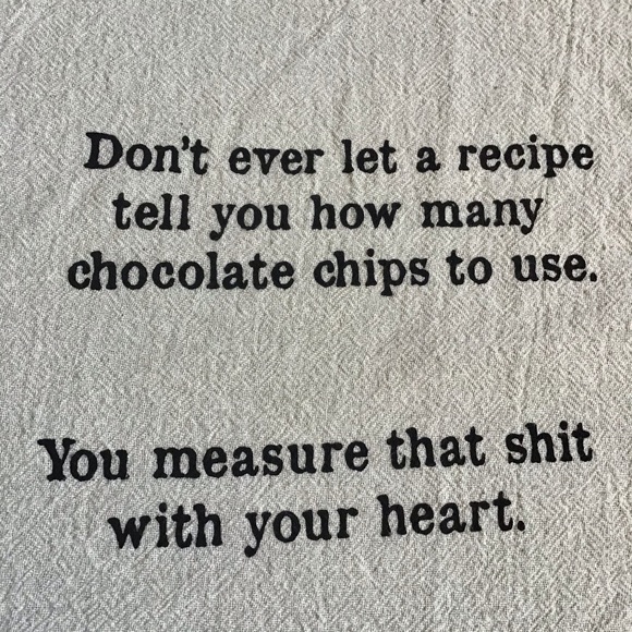 NWT Funny Baker Chocolate Chip Cookies Kitchen Dish Towel - Picture 1 of 4